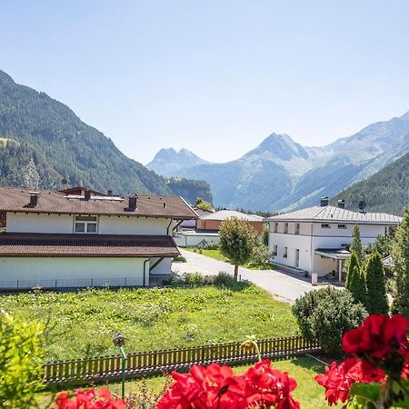 Gaestehaus Waltraud แลงเงนเฟลด์ ภายนอก รูปภาพ