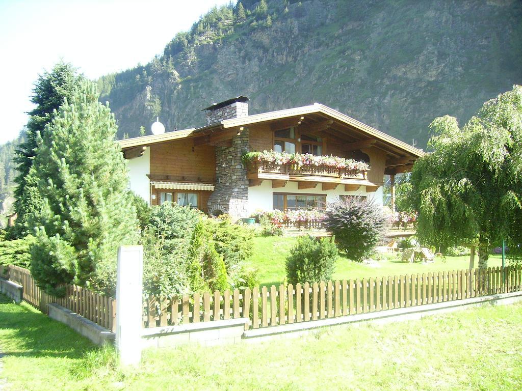 Gaestehaus Waltraud แลงเงนเฟลด์ ภายนอก รูปภาพ