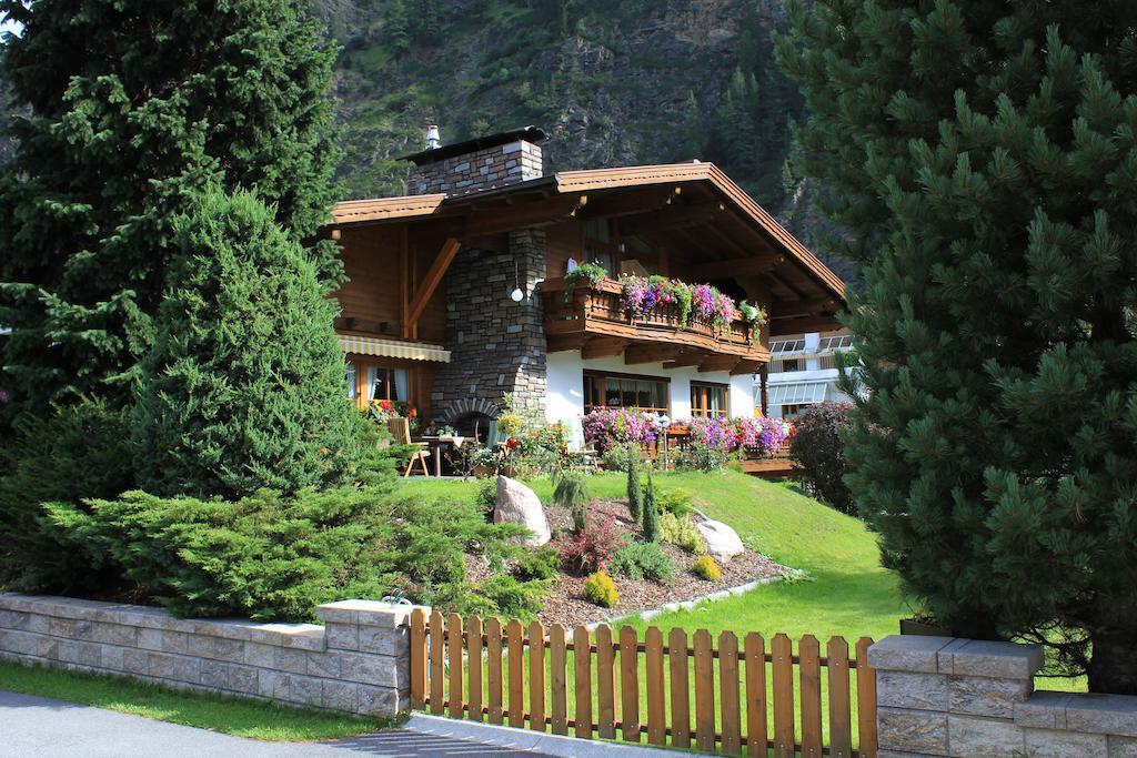 Gaestehaus Waltraud แลงเงนเฟลด์ ภายนอก รูปภาพ